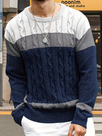 Bradley | Textured Cable-Knit Sweater in Royal blue and white