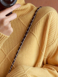 Freya | Textured Turtleneck Sweater in Burgundy