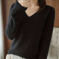 Deborah | Relaxed V-Neck Sweater in Rust