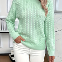 Lorelei | Cable-Knit Round Neck Sweater in Light Green