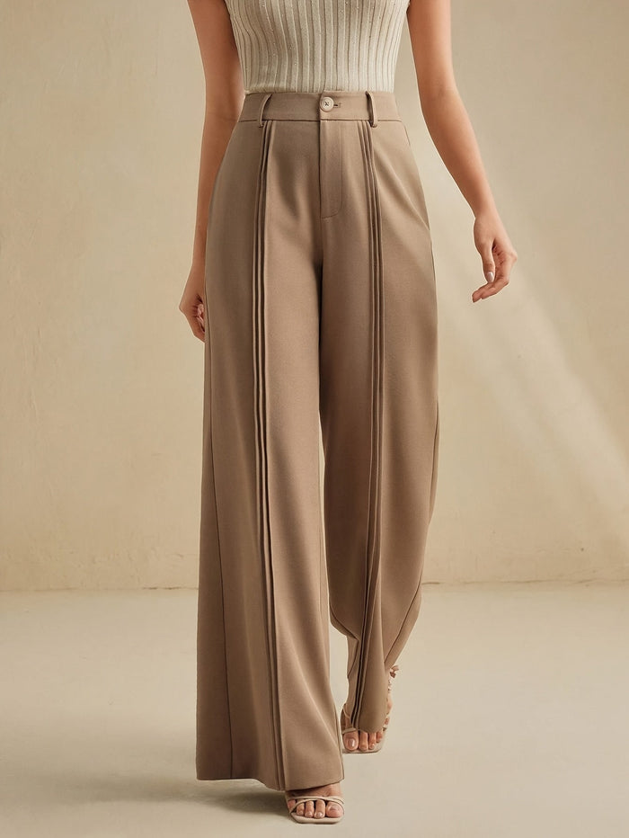 Cassia | Pleated Wide-Leg Trousers in Brown