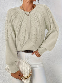 Ophelia | Relaxed Cable-Knit Sweater in Beige