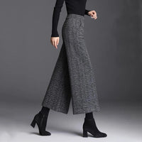 Jenny | Checked Wide-Leg Trousers in Plaid Black