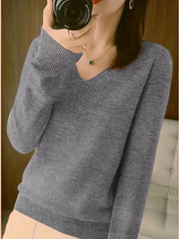 Deborah | Relaxed V-Neck Sweater in Black