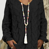 Iris | Relaxed Cable-Knit Sweater in Black