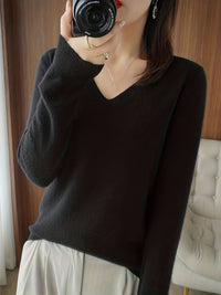 Deborah | Relaxed V-Neck Sweater in White