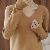 Deborah | Relaxed V-Neck Sweater in Rust